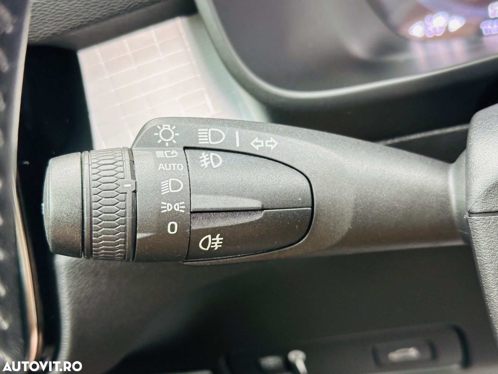 Volvo XC 40 - 32
