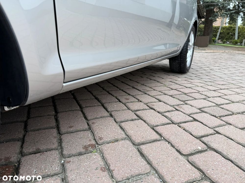 Opel Corsa 1.2 16V Essentia - 15