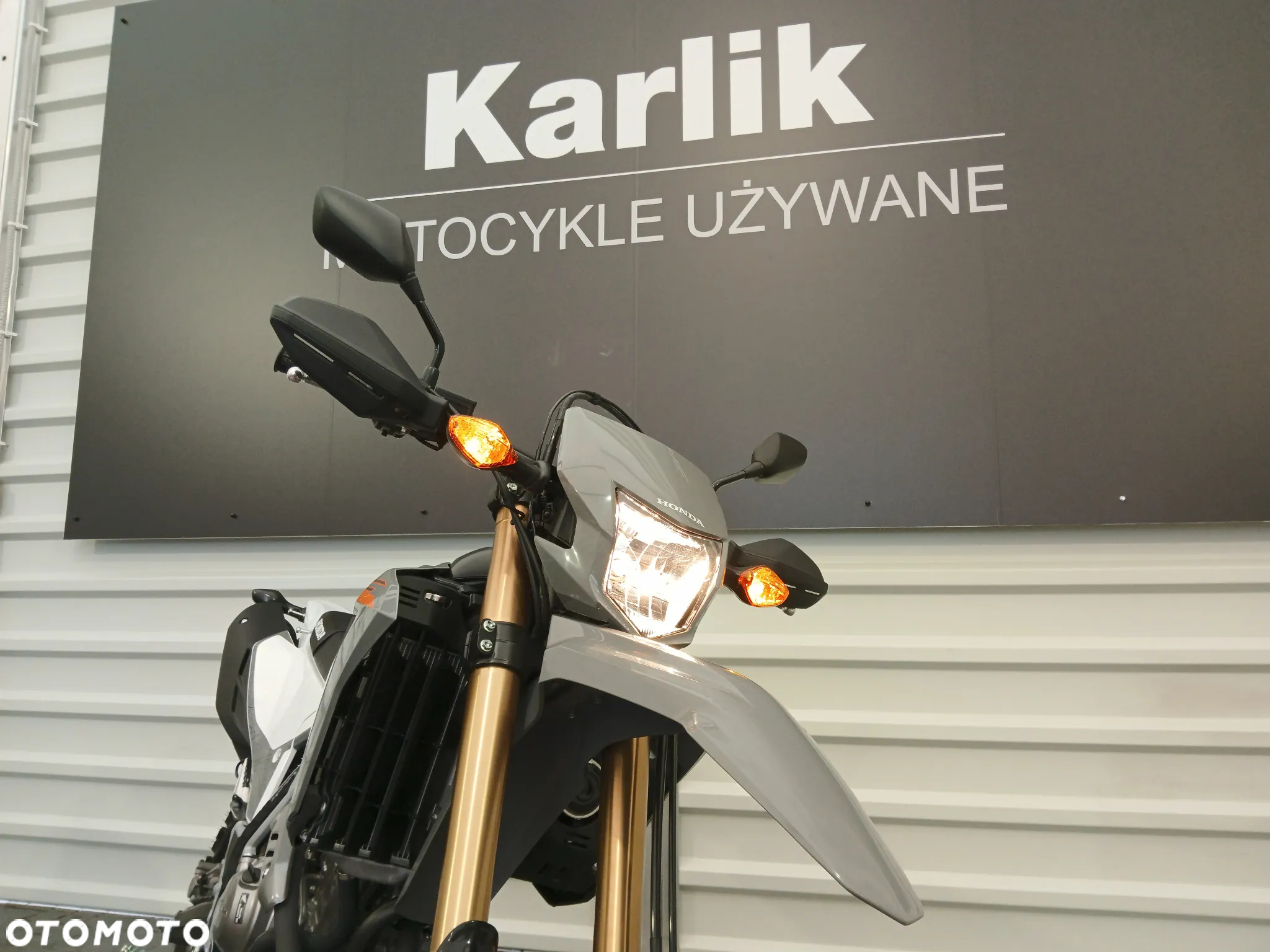 Honda CRF - 9