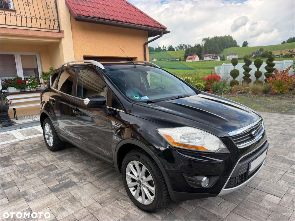 Ford Kuga 2.0 TDCi 2x4 Titanium - 36