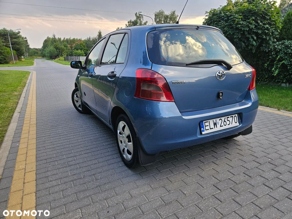 Toyota Yaris - 7