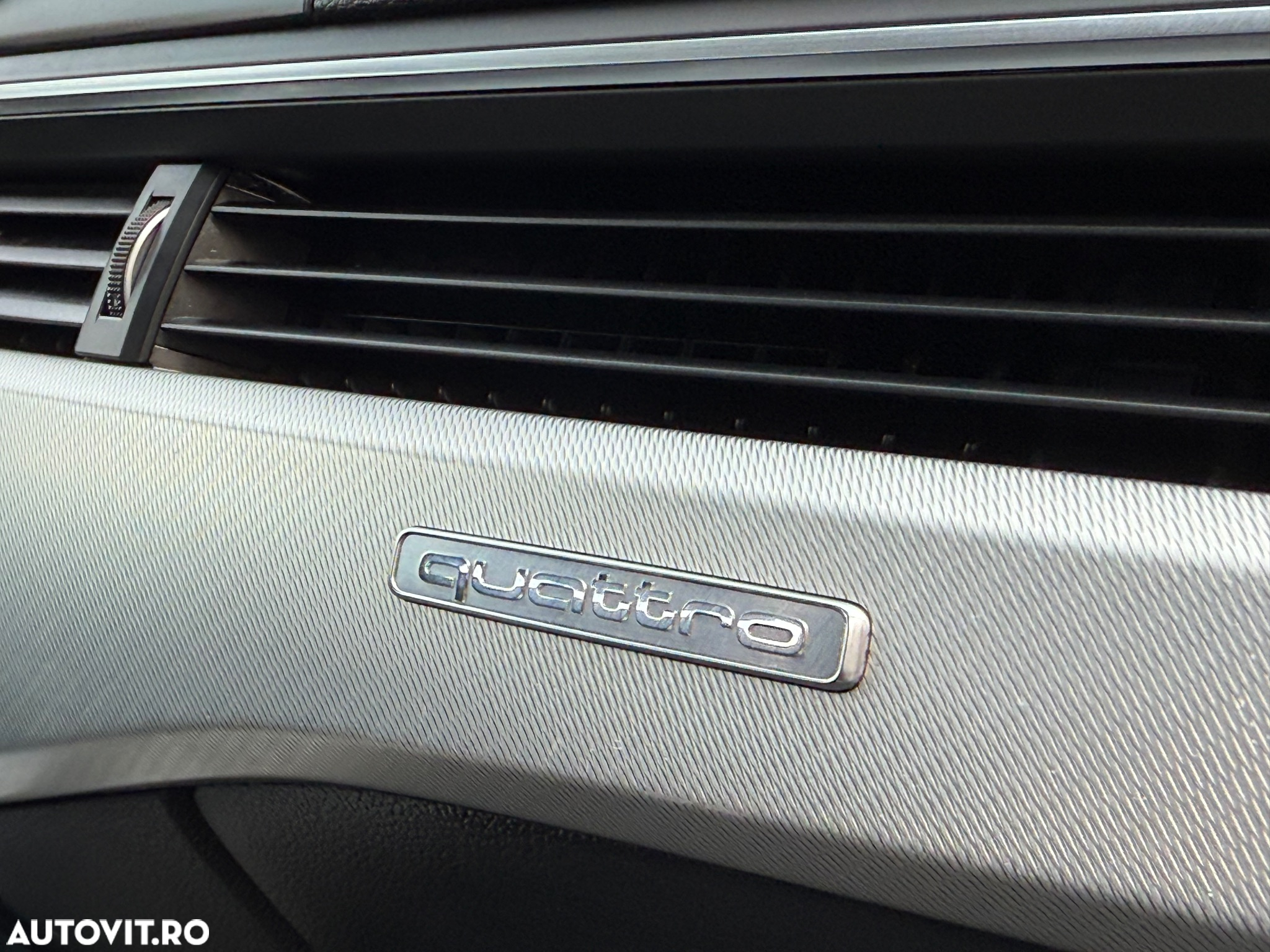 Audi A4 2.0 TDI S tronic quattro design - 15