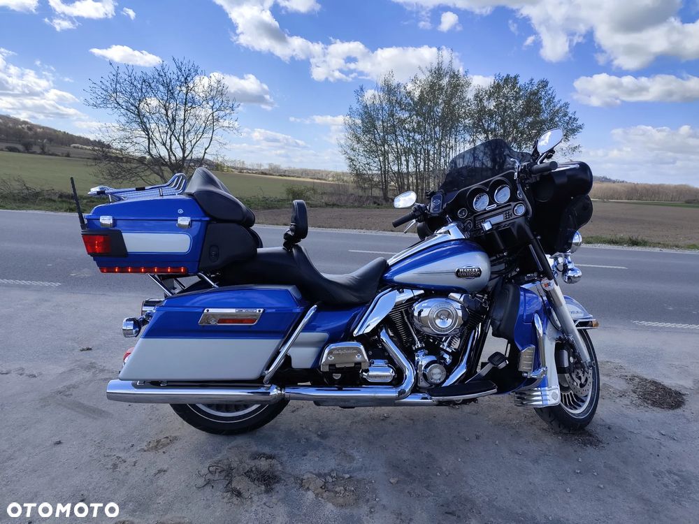 Harley-Davidson FLHTCU Ultra - 2