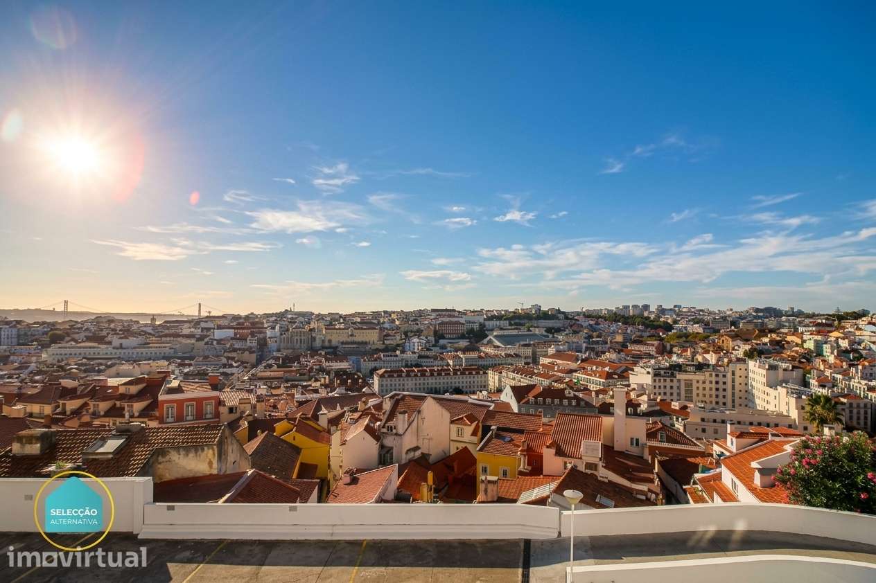 Apartamento T2 com Parqueamento e Vista Deslumbrante- Costa do Castelo - Grande imagem: 4/30