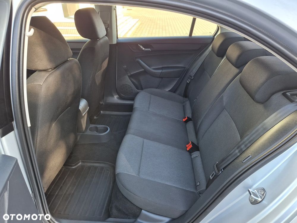 Skoda RAPID 1.6 TDI DPF Active - 29