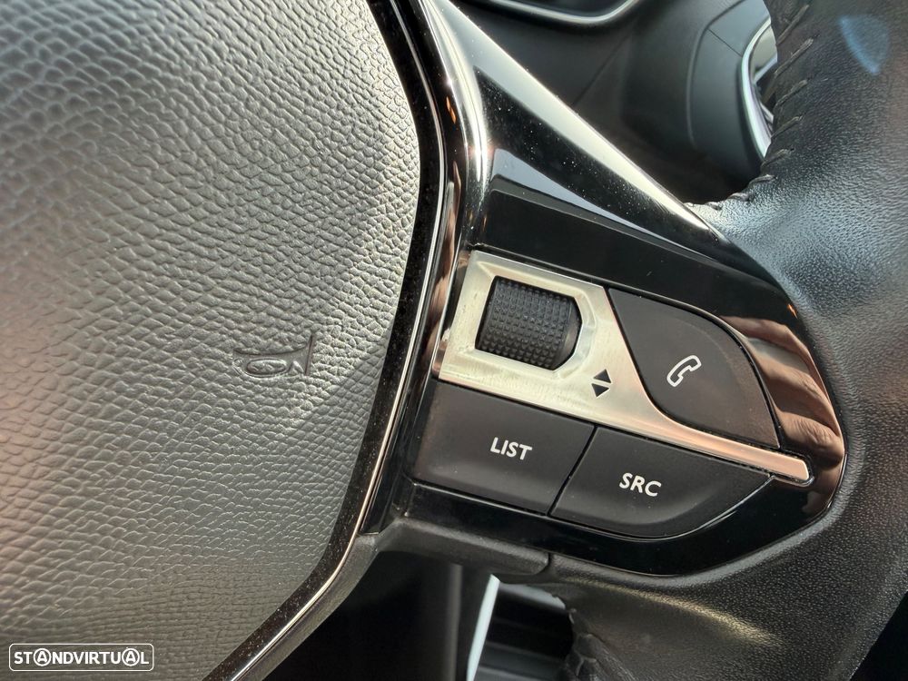 Peugeot 208 1.2 PureTech Active - 15