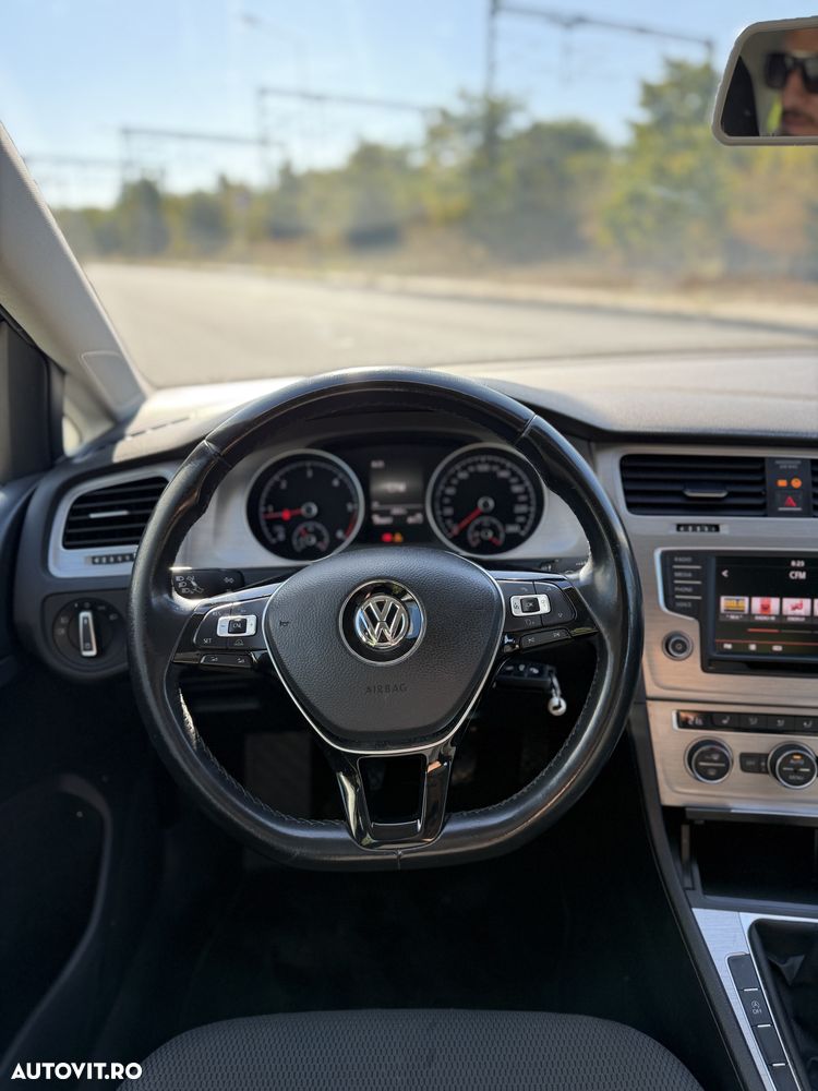 Volkswagen Golf - 13