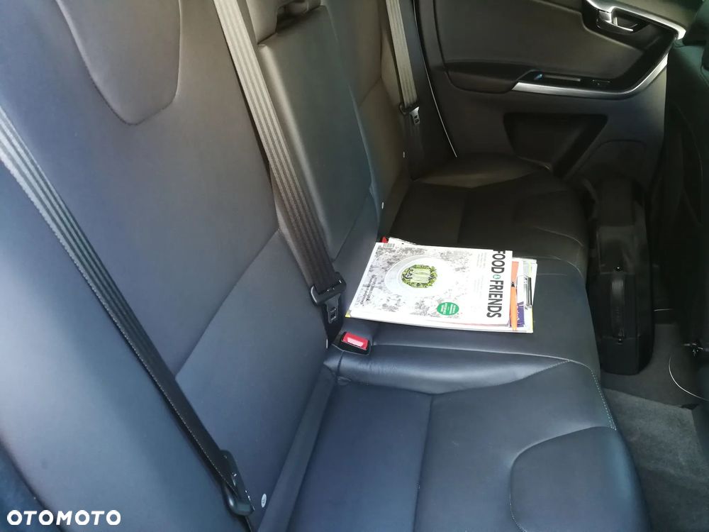 Volvo XC 60 D3 Drive-E Summum - 8