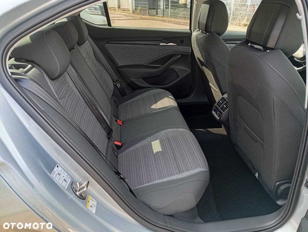 Skoda Superb 2.0 TDI SCR Edition 130 DSG - 24