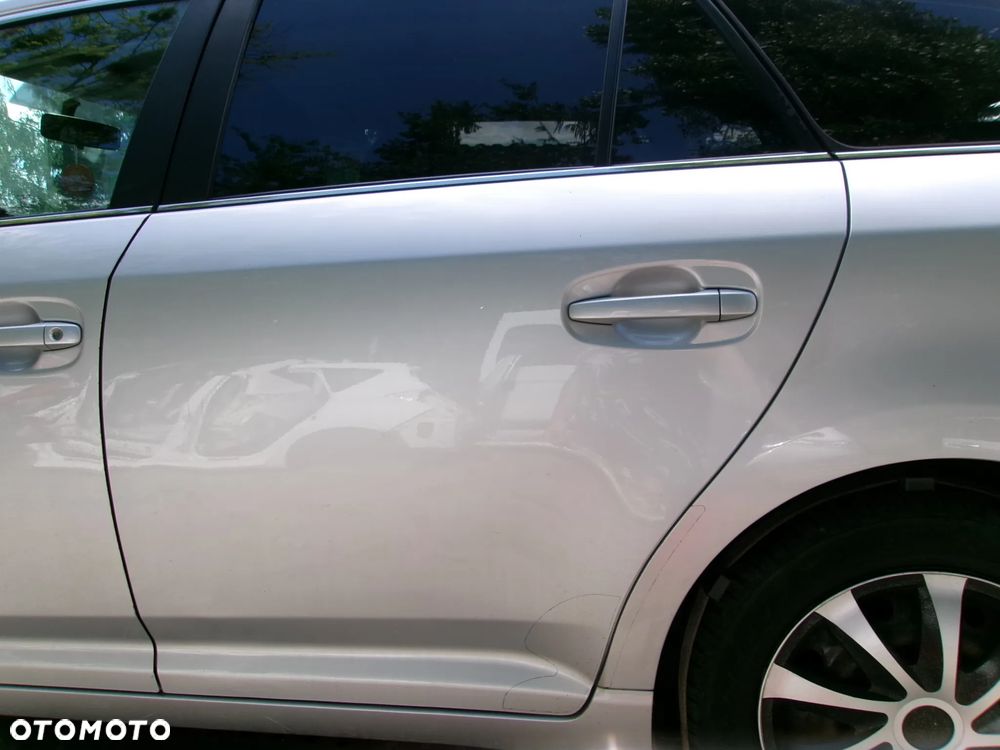DRZWI L.T TOYOTA AVENSIS T27 09-14 KOMBI 1F7 - 1