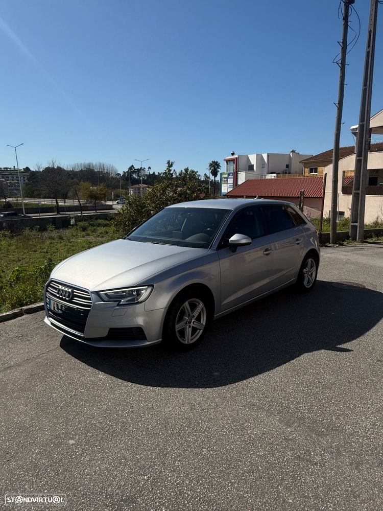 Audi A3 Sportback 1.6 TDI S tronic design - 3