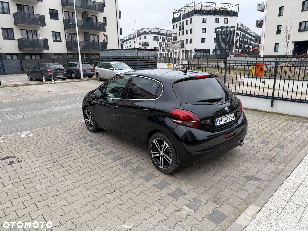 Peugeot 208 - 7