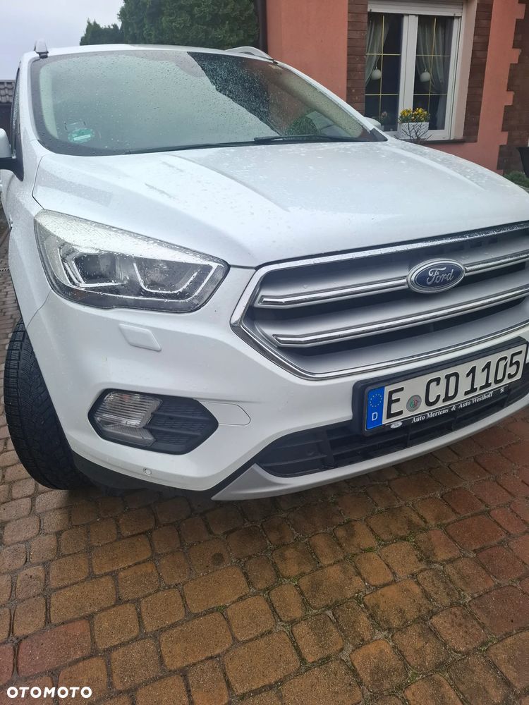 Ford Kuga 2.0 TDCi 2x4 Cool & Connect - 4