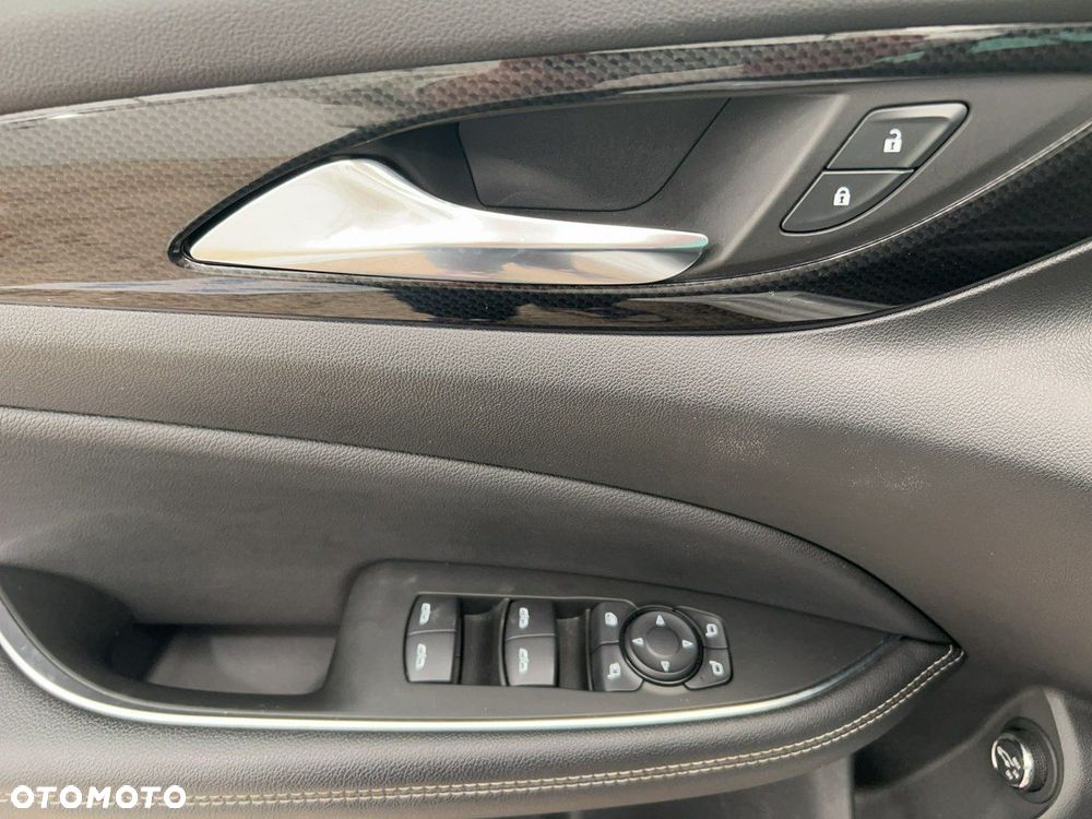 Opel Insignia - 13