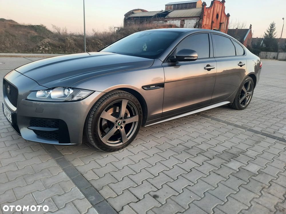 Jaguar XF 20d R-Sport - 3