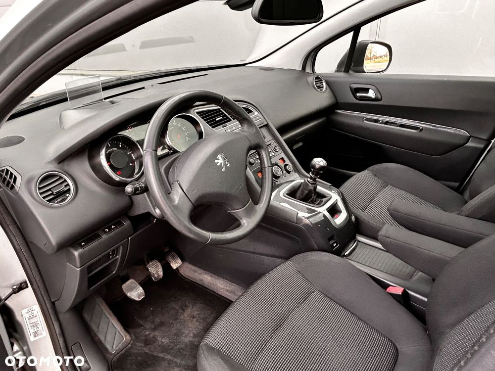 Peugeot 5008 HDI FAP 150 Family Plus - 23