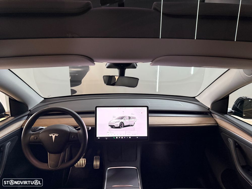 Tesla Model Y Performance Dual Motor AWD - 9