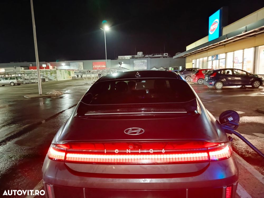 Hyundai IONIQ - 9