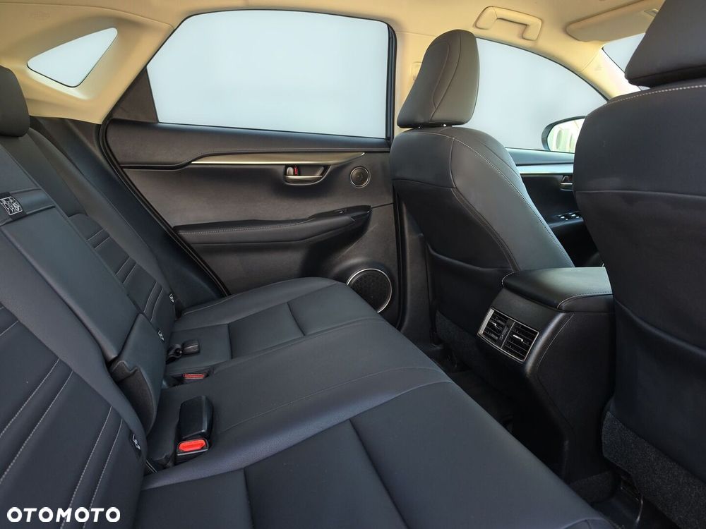 Lexus NX 300h F Impression AWD - 27