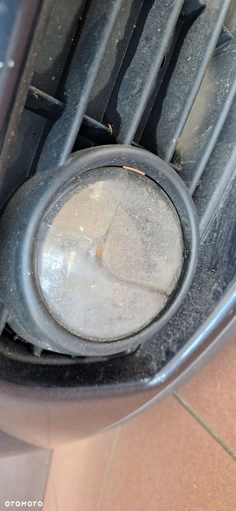 Volkswagen Golf V Zderzak Przód Przedni Kod Lakieru LC5F - 20