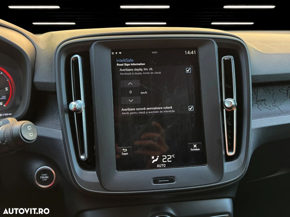 Volvo XC 40 D3 Momentum - 32