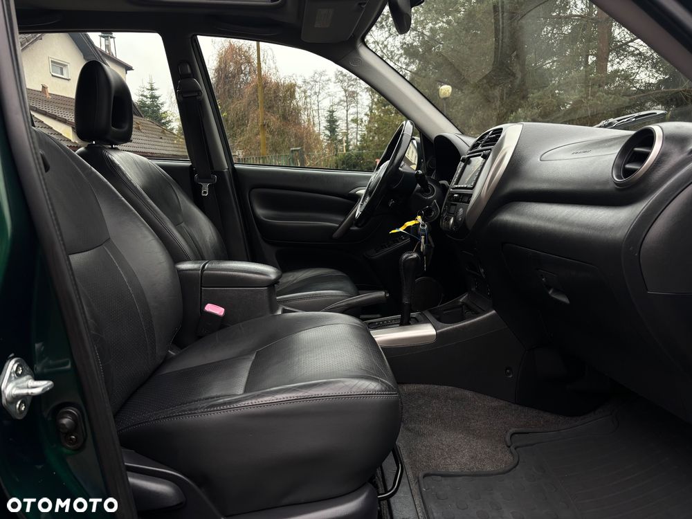 Toyota RAV4 2.0 VVT-i 4x4 - 23