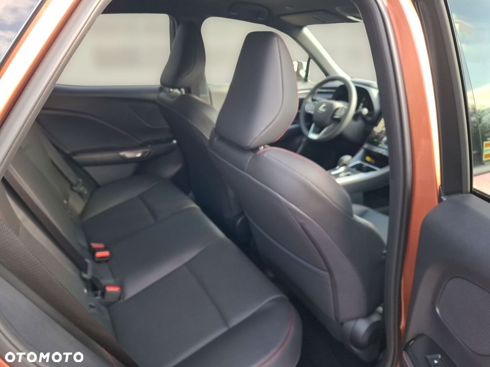 Lexus LBX 1.5 Hybrid Emotion - 26
