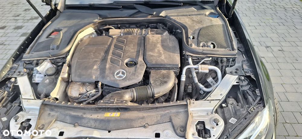 Mercedes-Benz Klasa E 220 d 4Matic T 9G-TRONIC Exclusive - 7