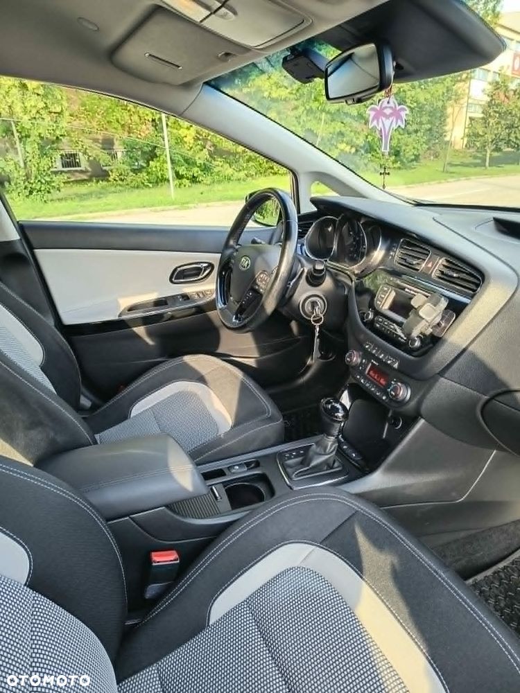 Kia Ceed 1.6 GDI L DCT - 11
