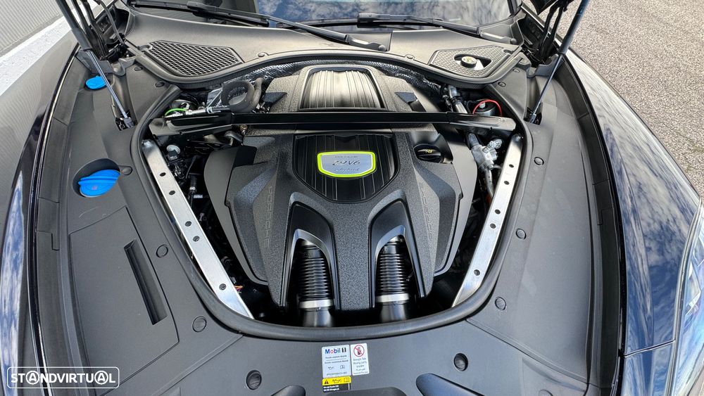 Porsche Panamera Sport Turismo 4 E-Hybrid - 45