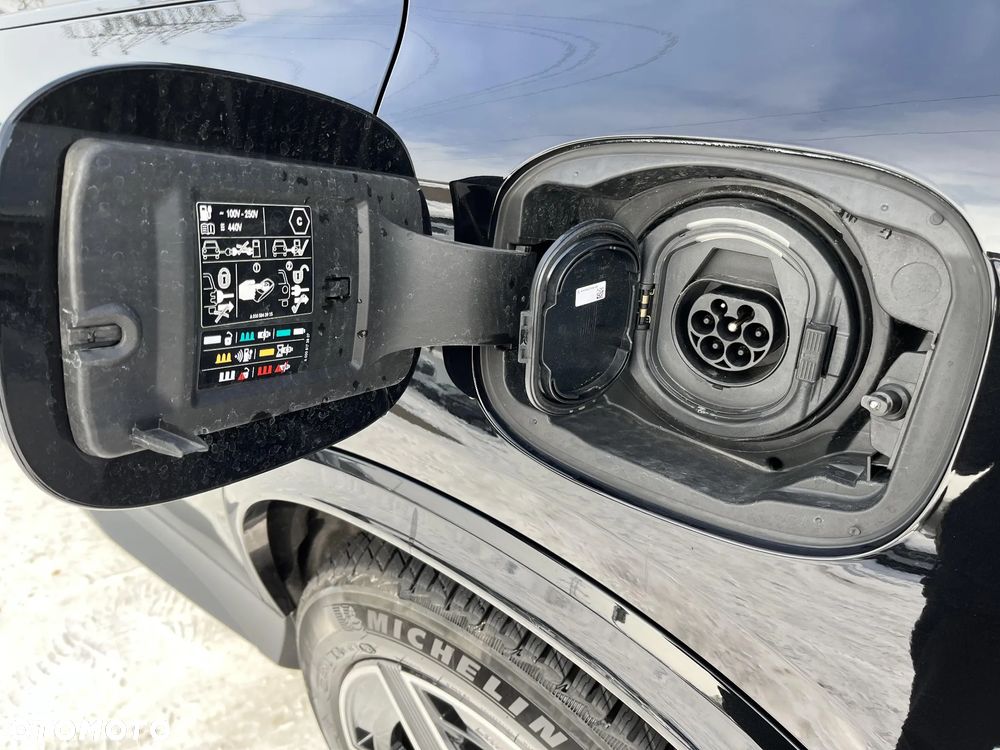 Mercedes-Benz GLC 300 e PHEV 4-Matic AMG Line - 38