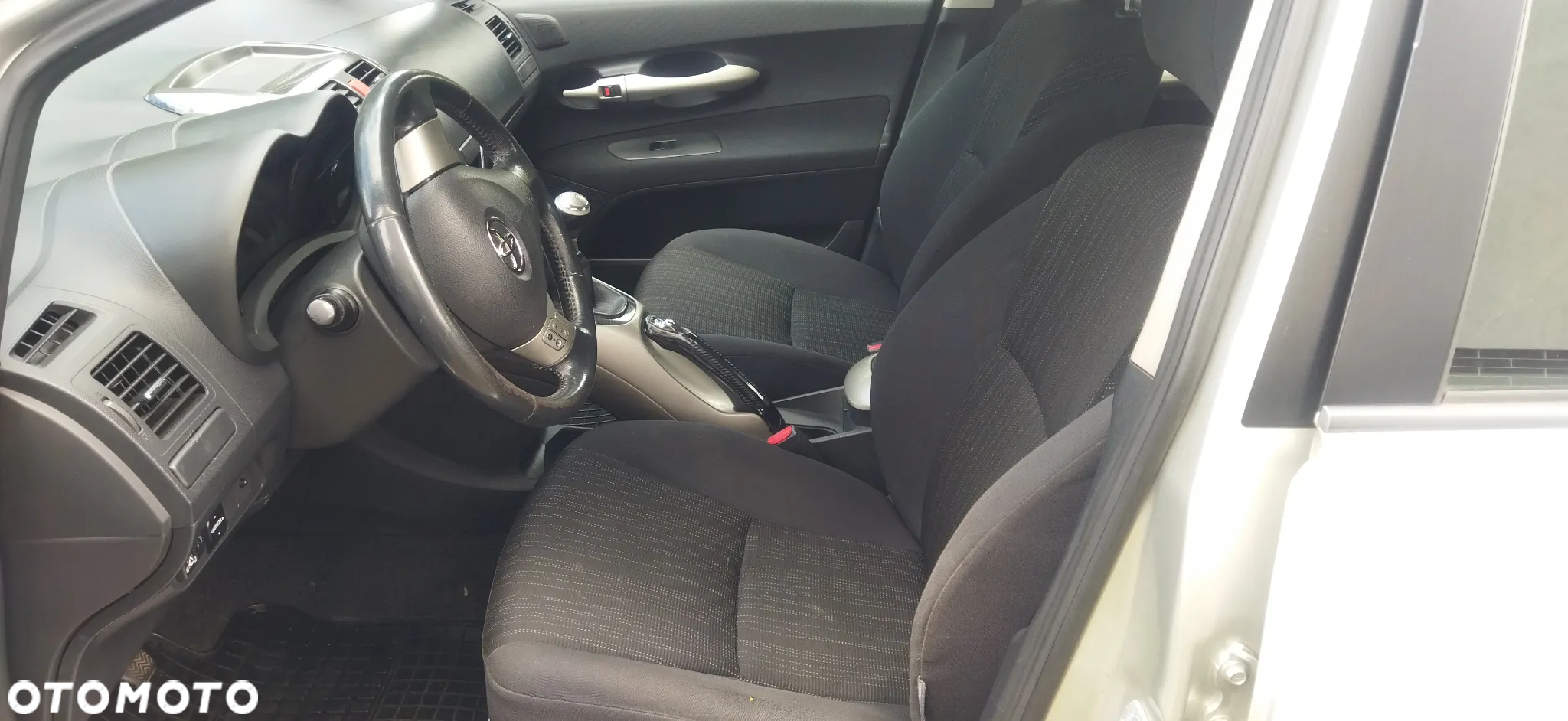Toyota Auris 1.6 VVT-i Sol - 7