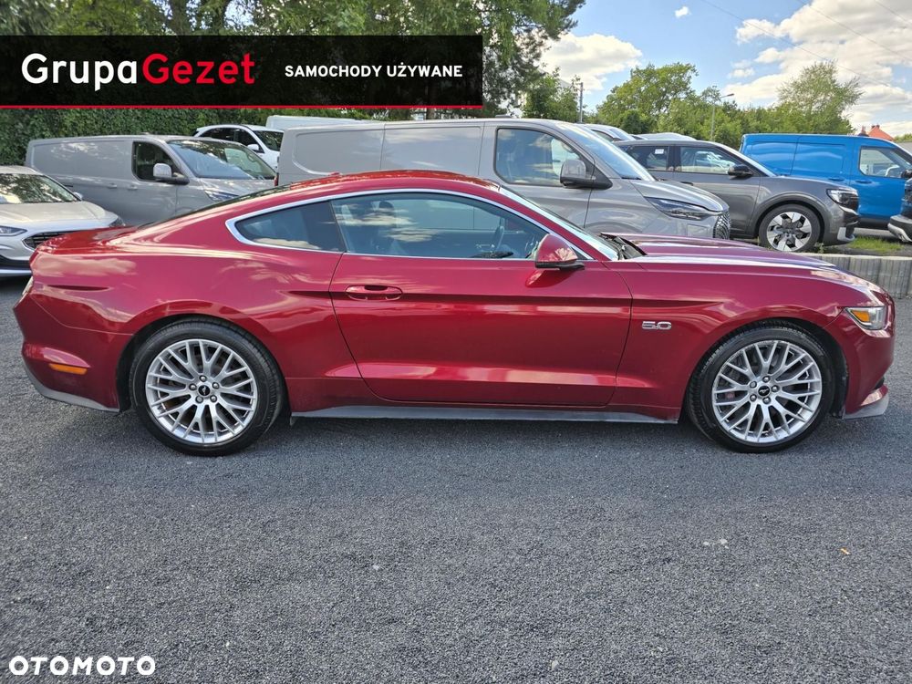 Ford Mustang - 3