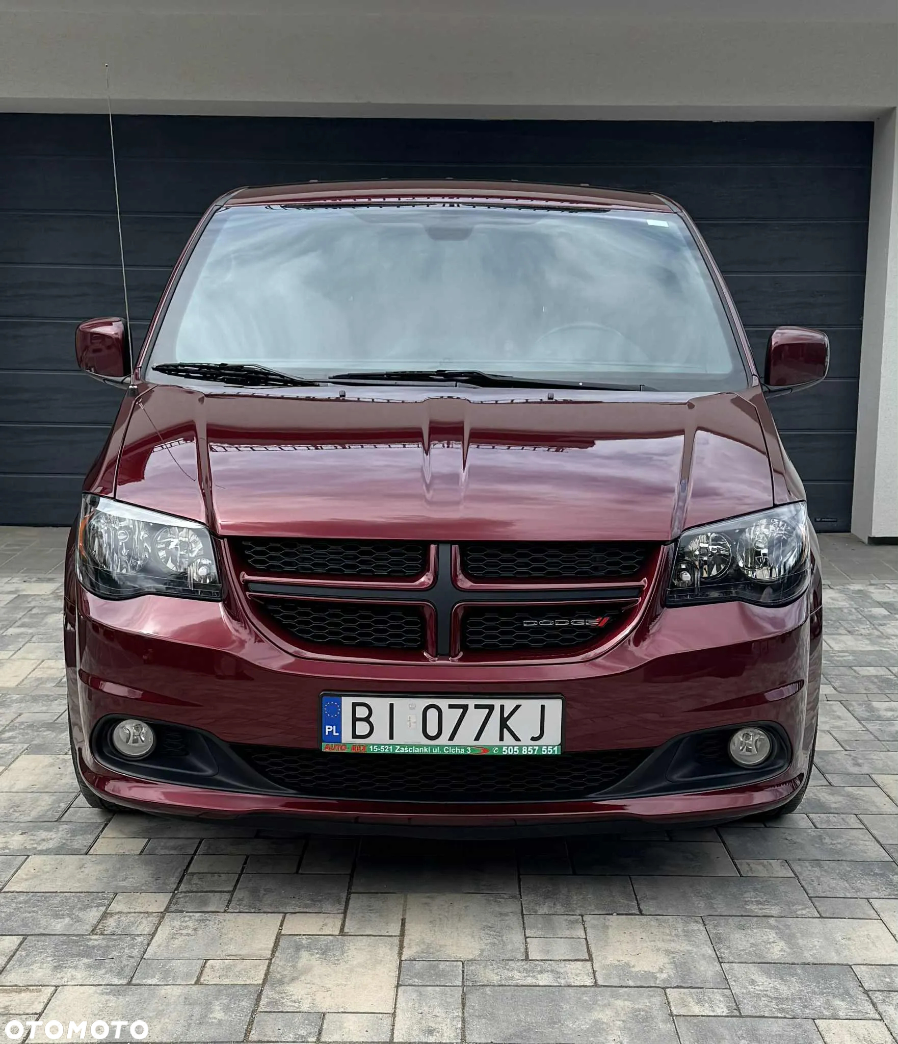 Dodge Grand Caravan - 8