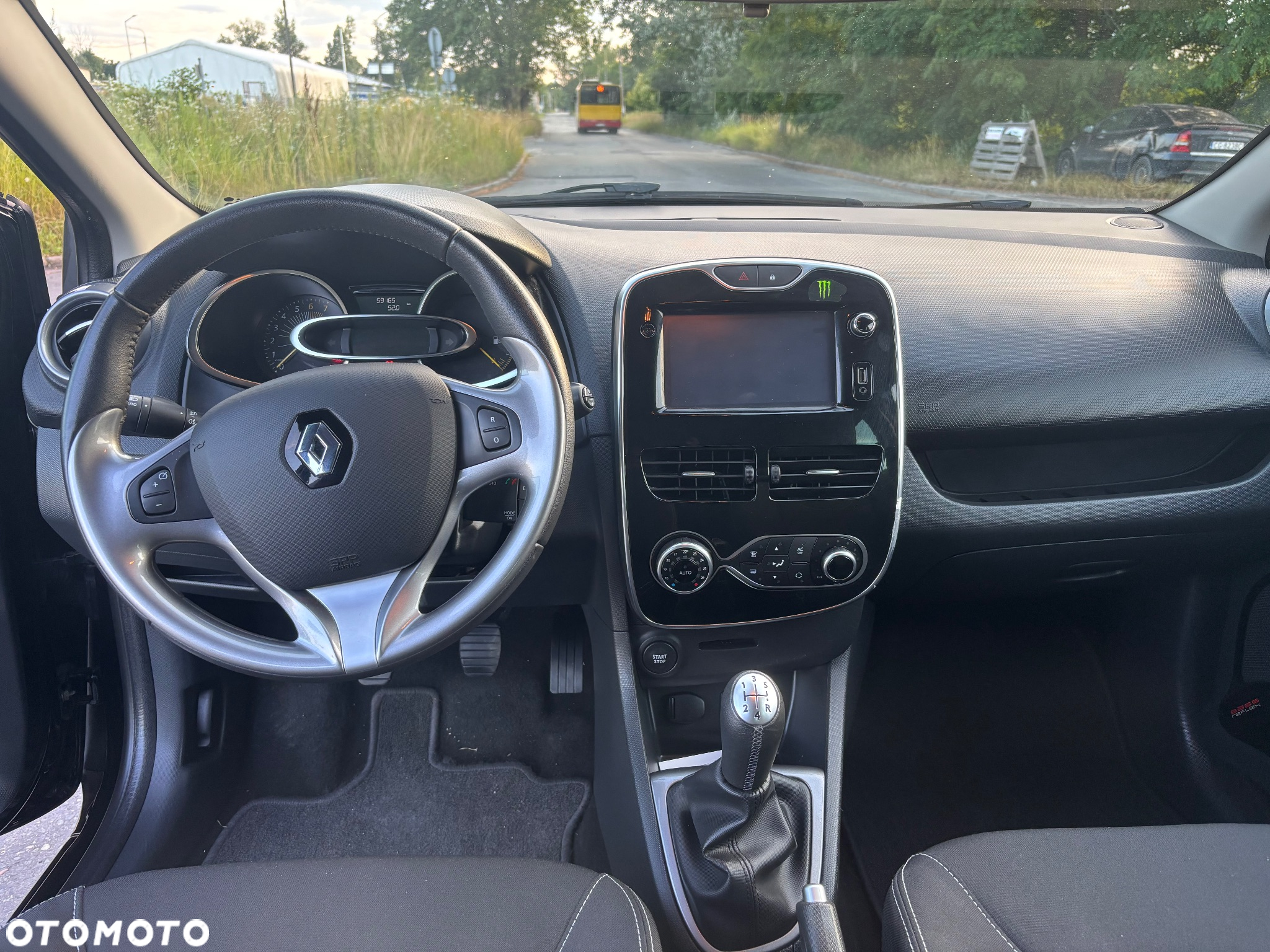 Renault Clio TCe 90 Limited - 36
