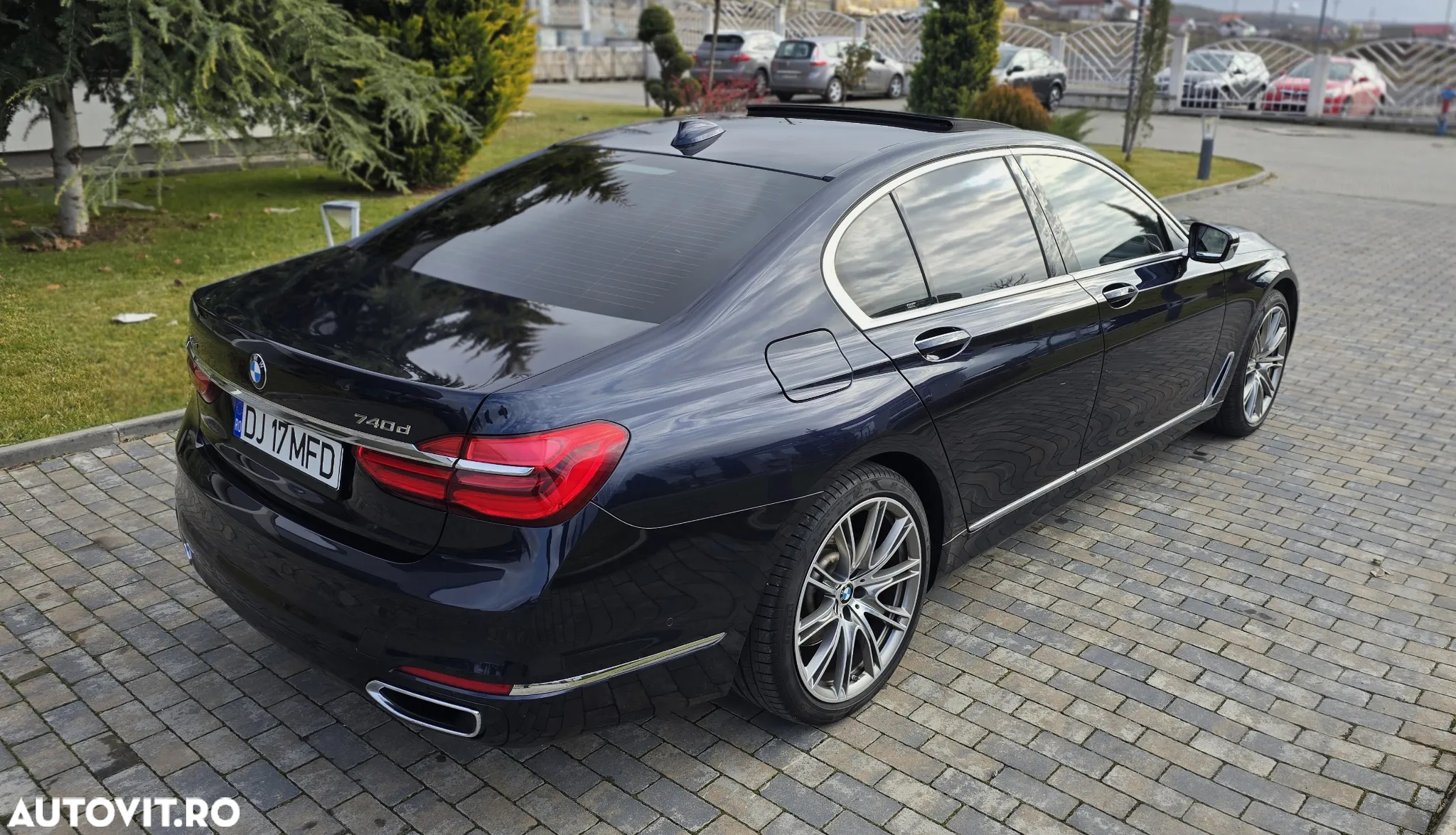 BMW Seria 7 740d xDrive - 14
