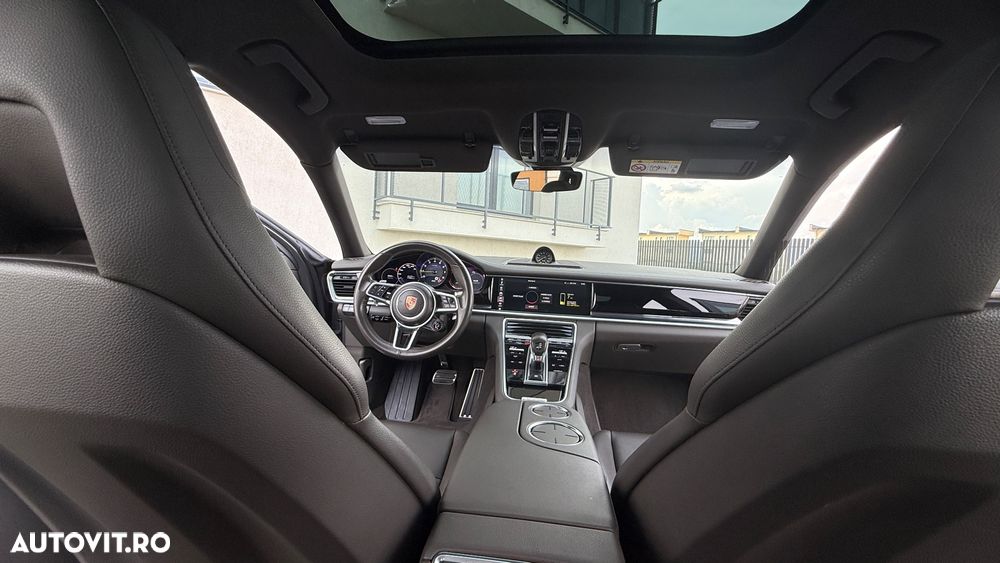Porsche Panamera 4 - 19