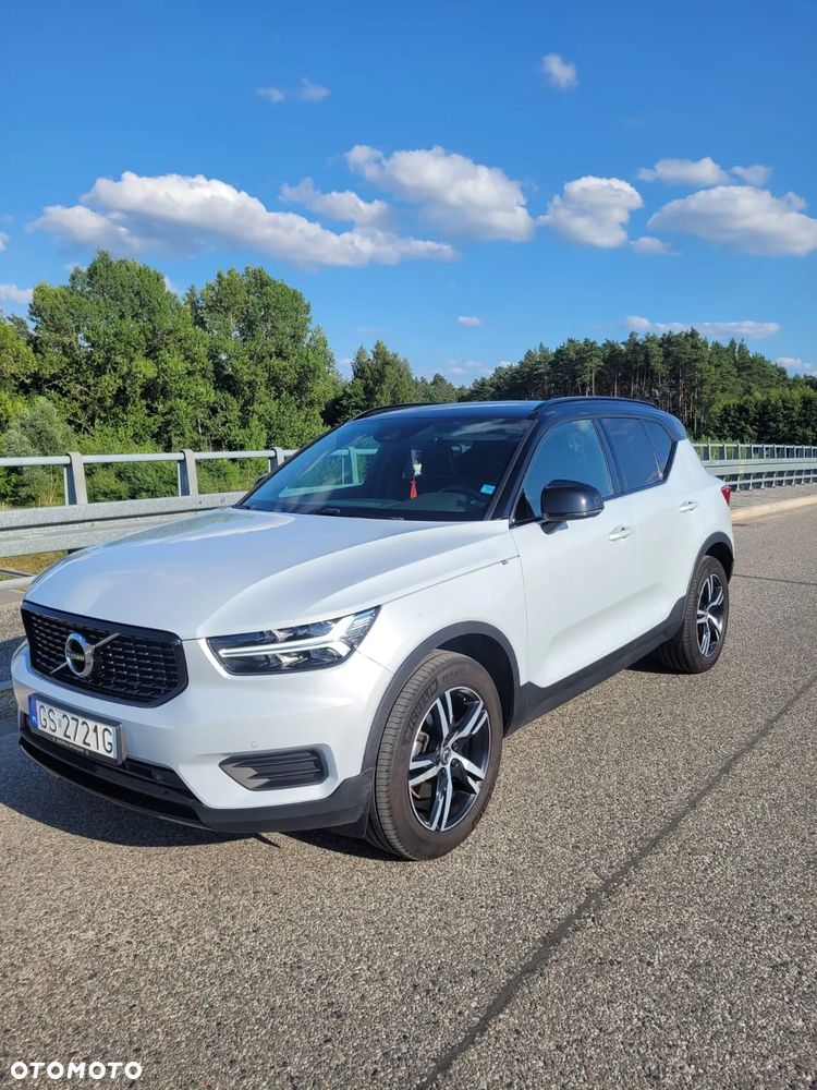 Volvo XC 40 T4 R-Design - 1