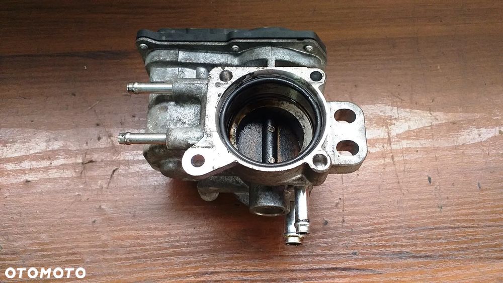 Przepustnica Toyota Yaris II 1.3 B 22030-23010 - 4