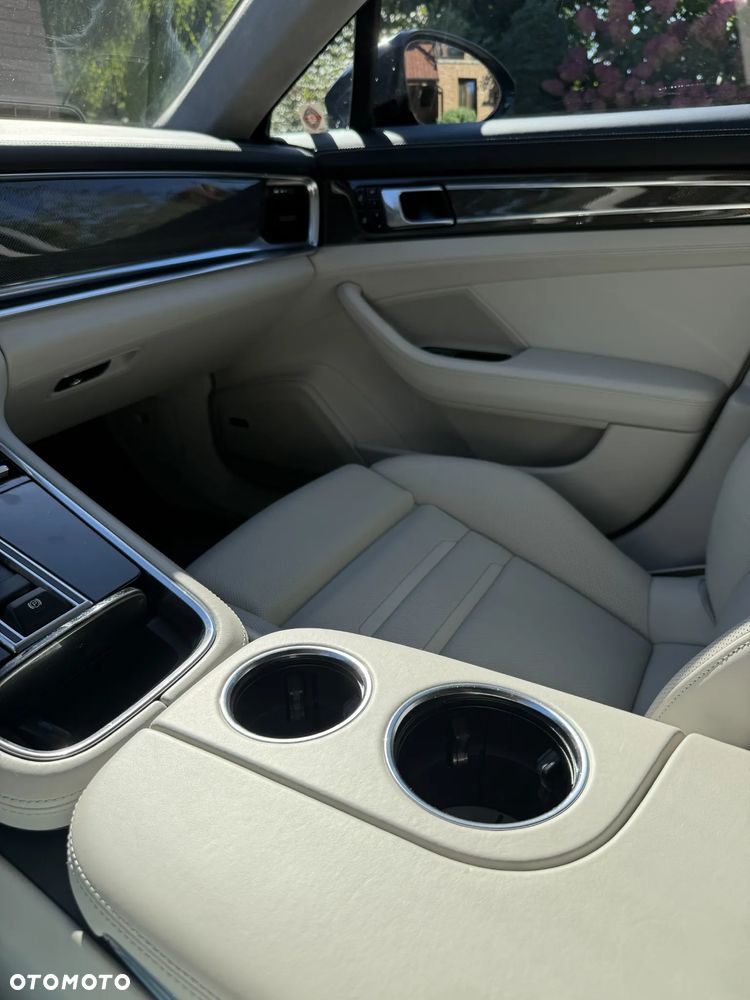 Porsche Panamera 4S E-Hybrid - 17