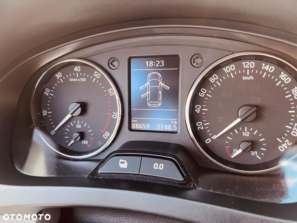 Skoda RAPID Spb 1.2 TSI Elegance Max - 21