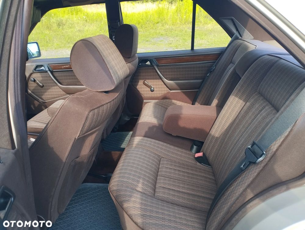 Mercedes-Benz W124 (1984-1993) - 7