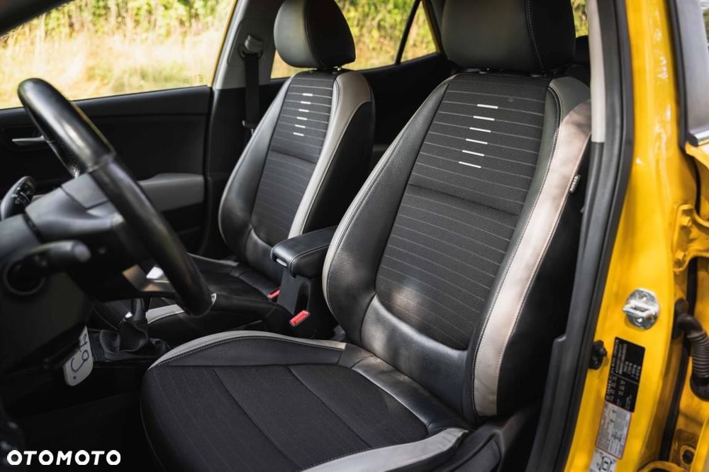 Kia Stonic - 14
