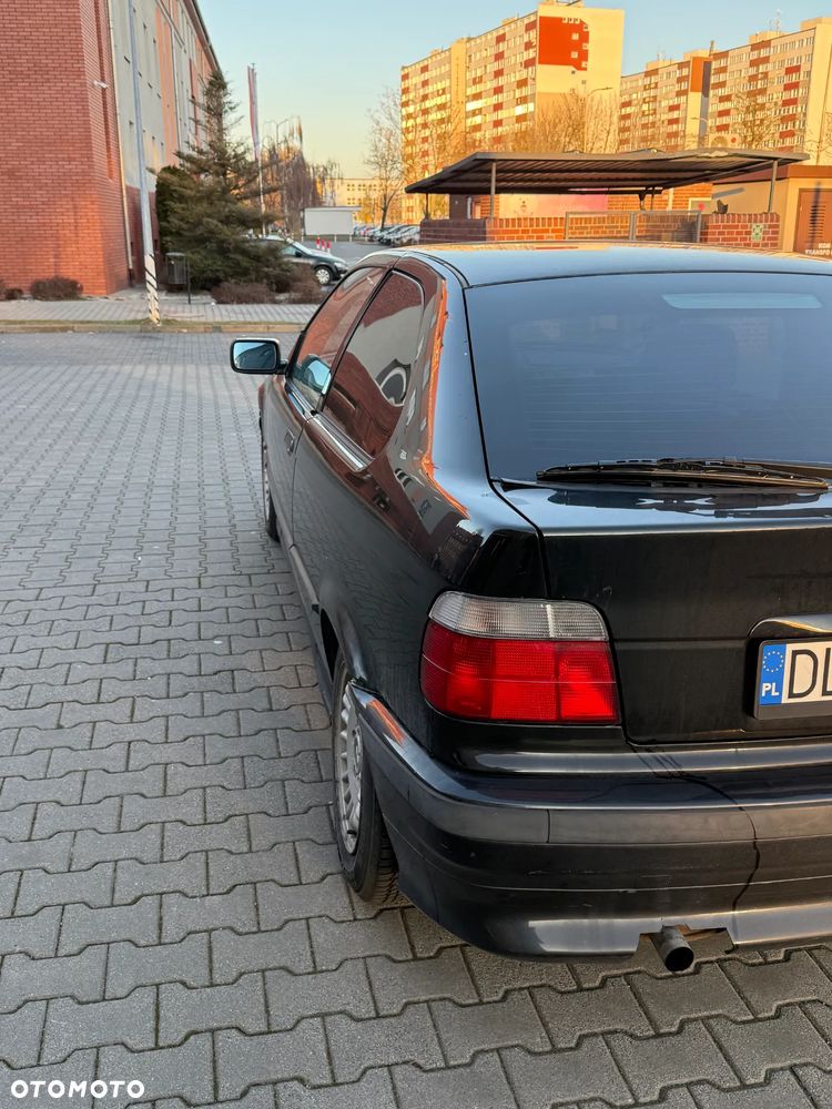 BMW Seria 3 316i - 5