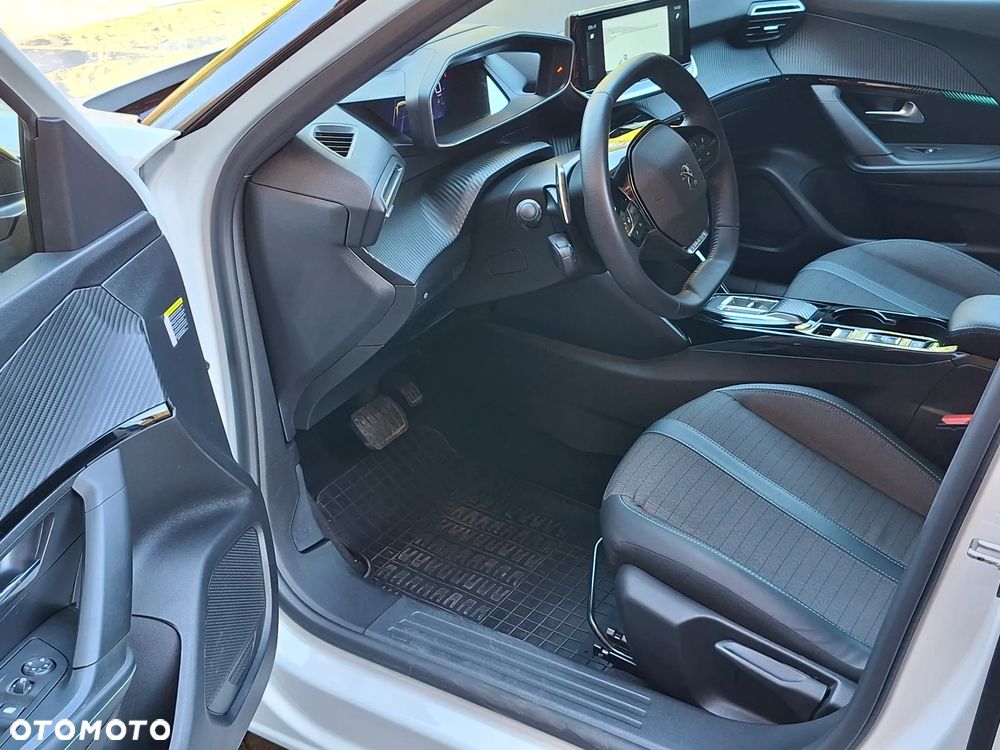 Peugeot 2008 1.2 PureTech Allure Pack S&S EAT8 - 24