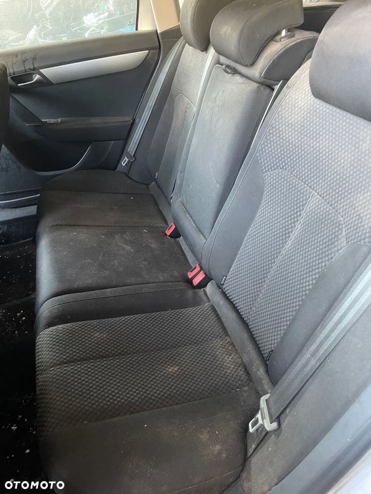 VW PASSAT B7 KOMBI FOTELE KANAPA - 2