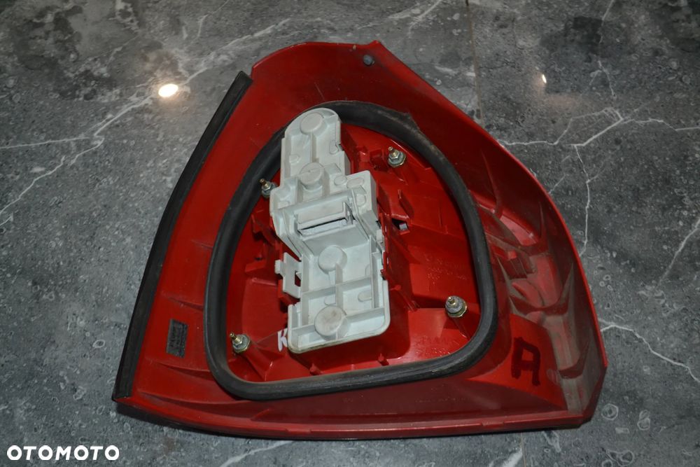 AUDI A3 8L LAMPA TYŁ TYLNA PRAWA KOMPLETNA ORYGINAŁ 8L0945096 - 4