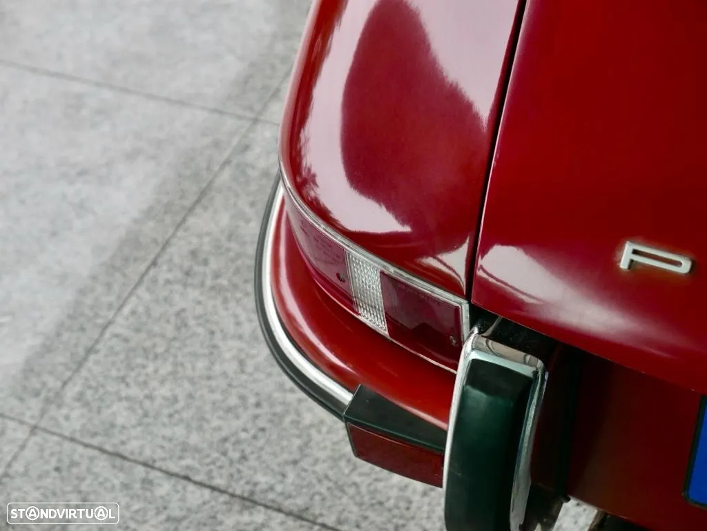 Porsche 911 Série F - 7