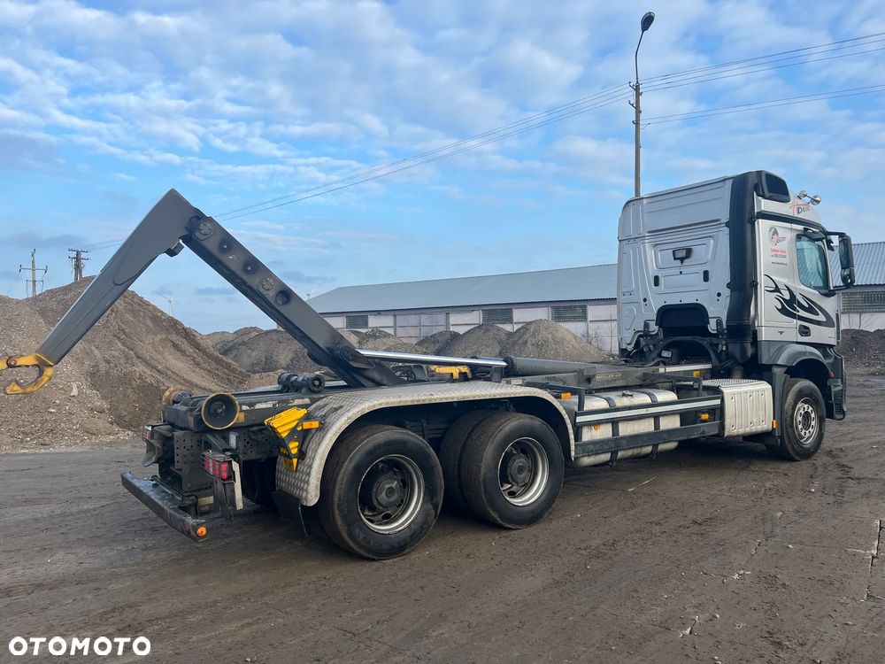 Mercedes-Benz Arocs - 5