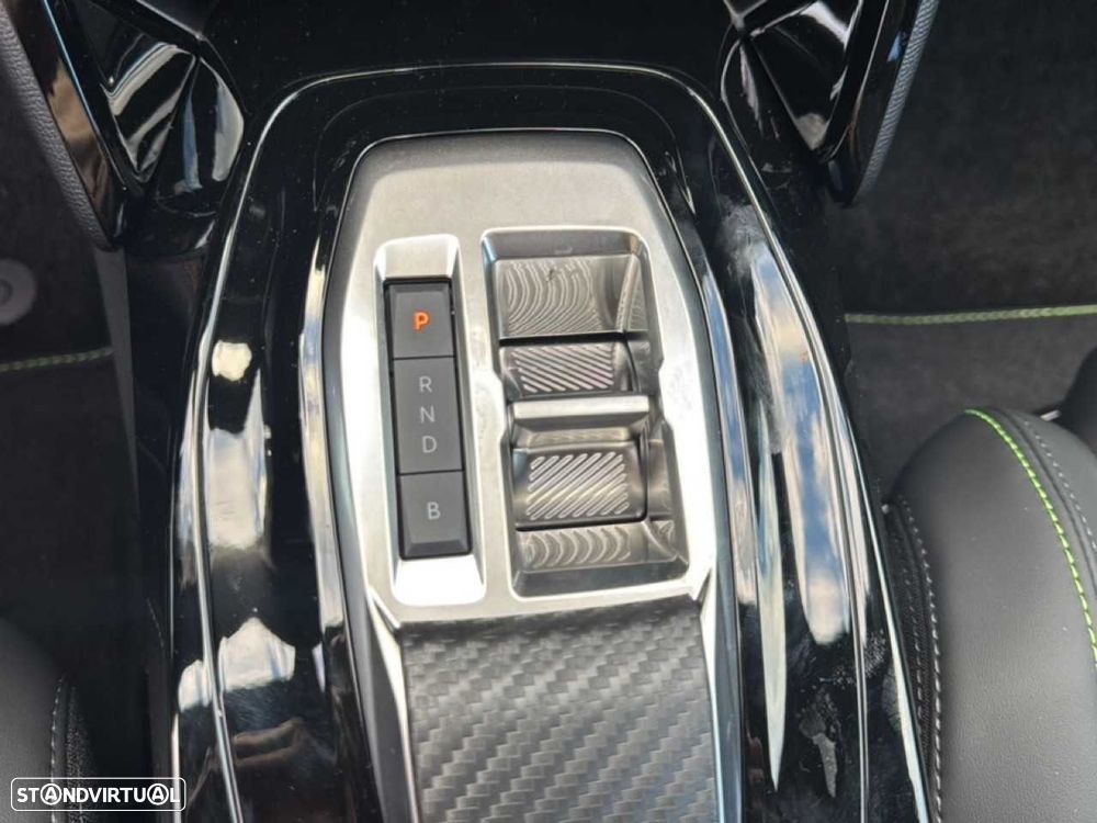 Peugeot e-2008 54 kWh GT - 18